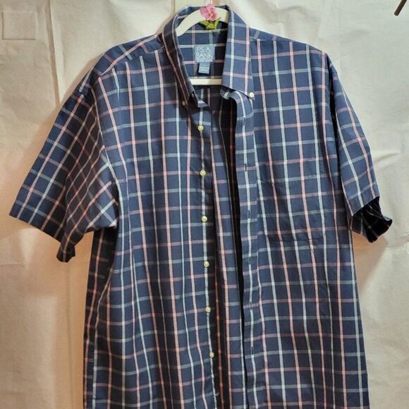 Jos A Banks, Not Worn Blue and Pinl Short Sleeve Shirt Size L - Picture 1 of 5